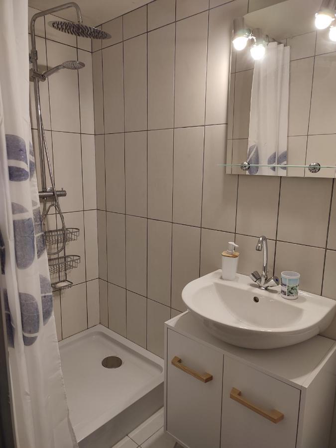 Chalet Dans La Foret....Adorable 1 Bedroom Chalet Surrounded By Woodland Pressignac المظهر الخارجي الصورة